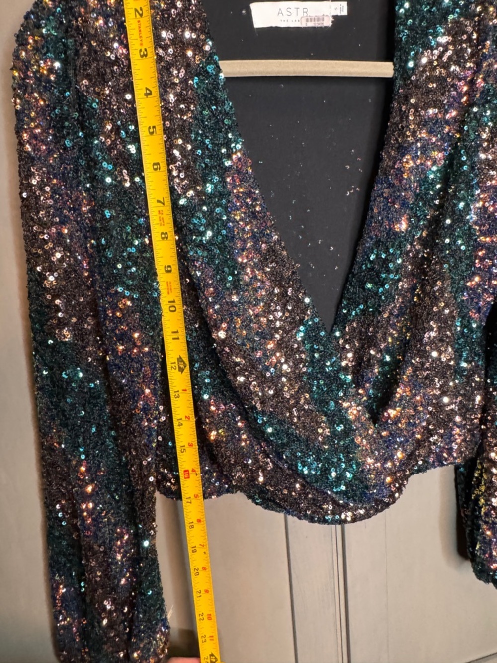 ASTR The Label Primadonna Top Sequin Sunset Party Long Sleeve Crop Top - Small - Picture 6 of 6